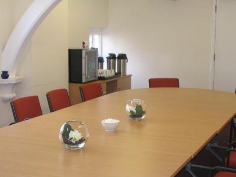 Image of meeting room